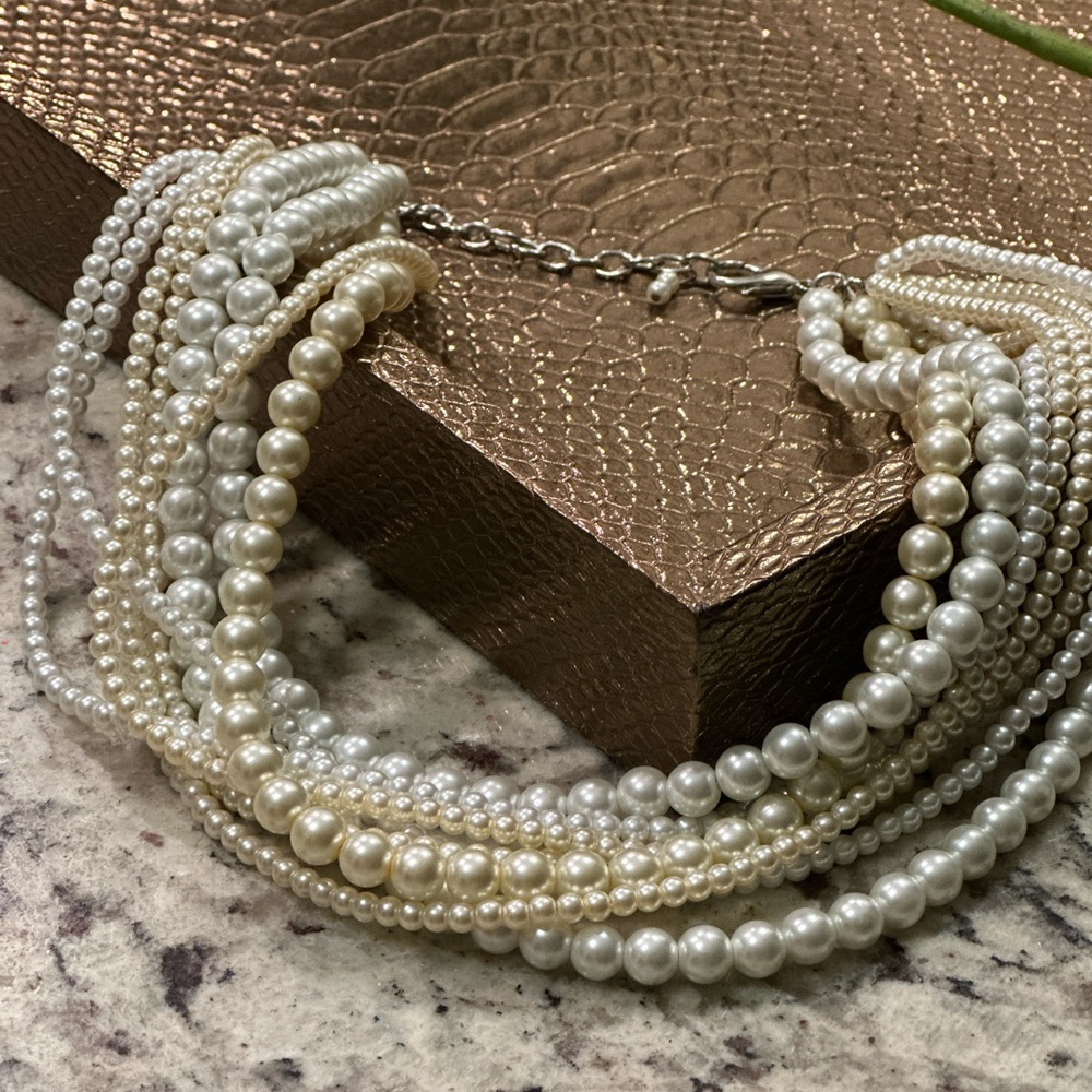 Pearl wide Neclace